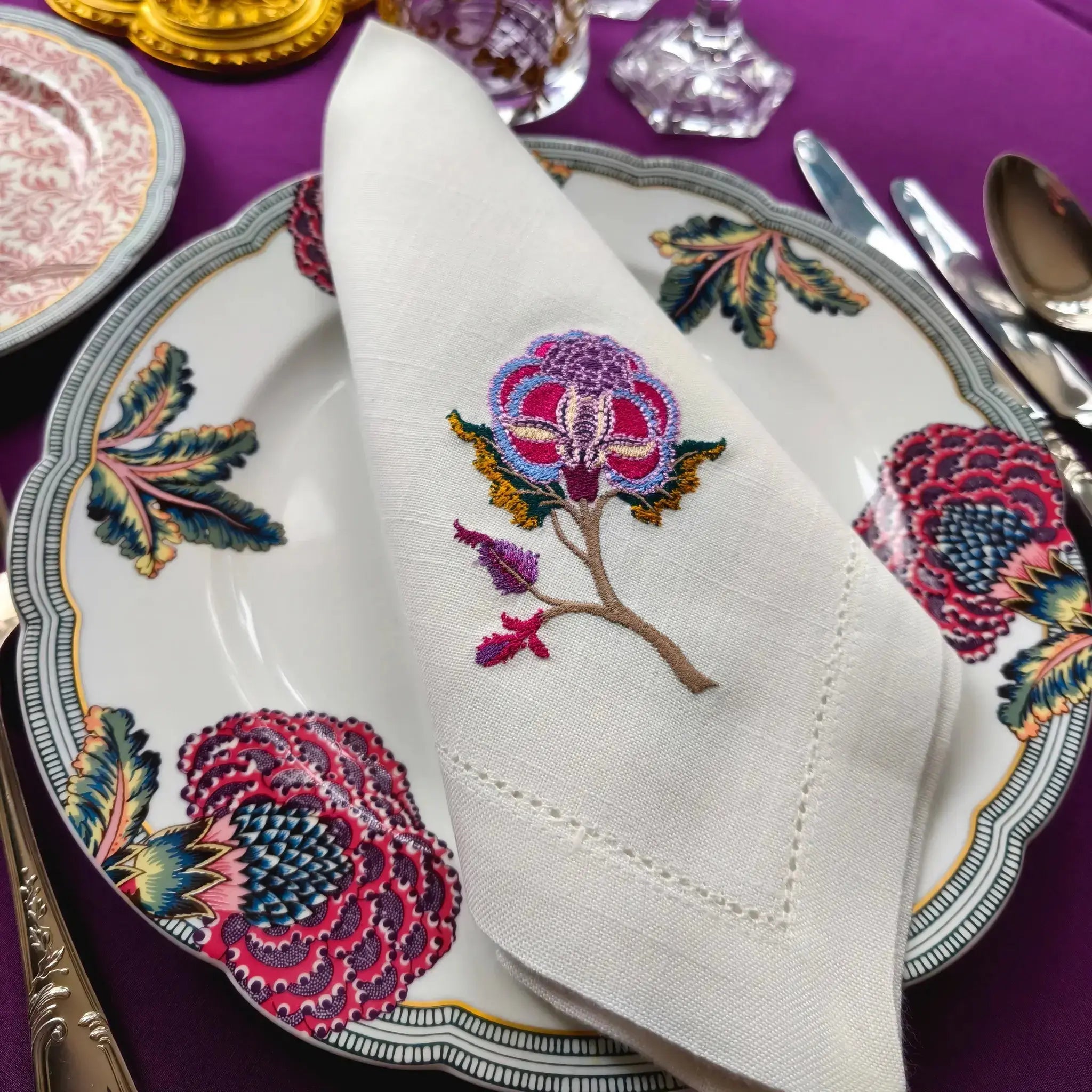 Embroidered linen dinner napkin with creative embroidery inspired by persian floral art