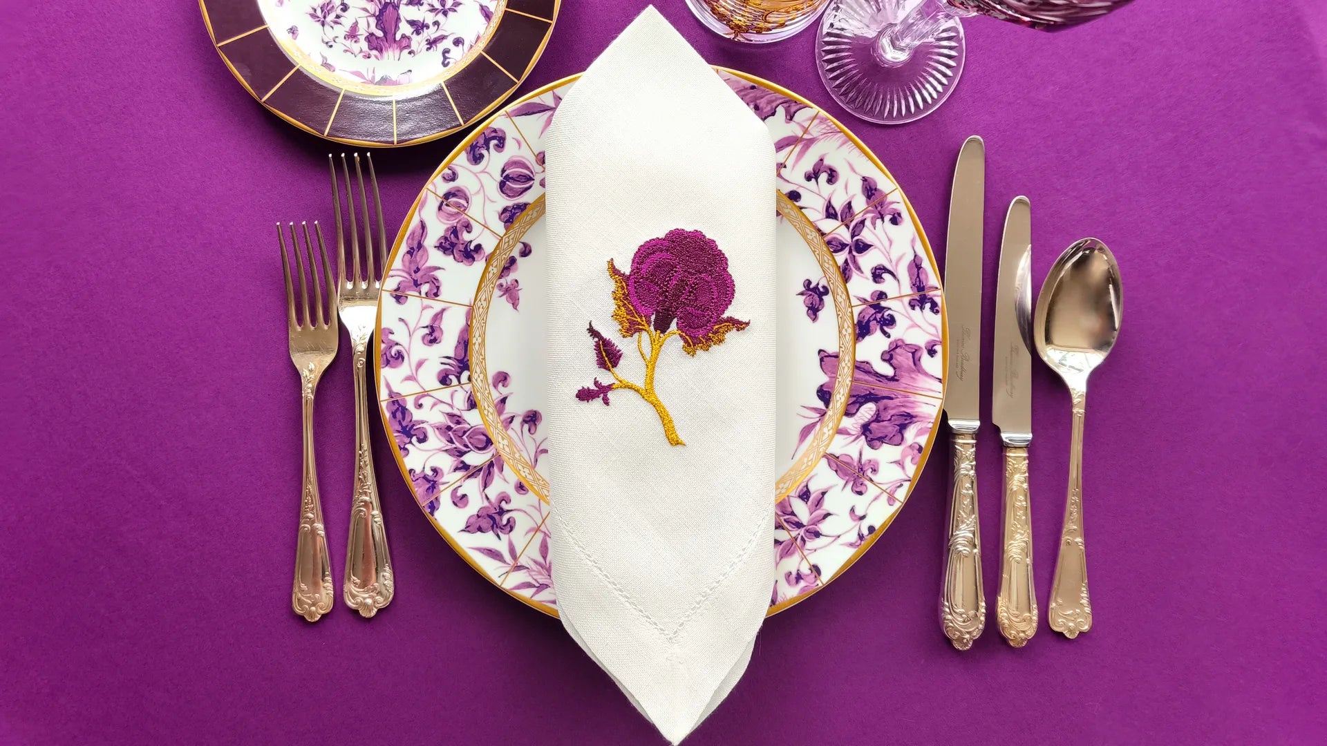 Embroidered linen dinner napkin with creative embroidery inspired by persian floral art